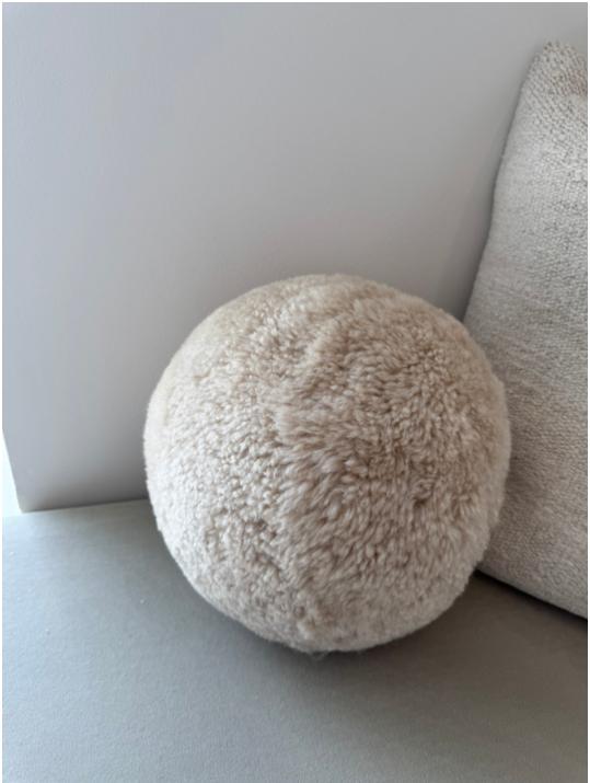 Round Pillow in Ivory (built-in bench)