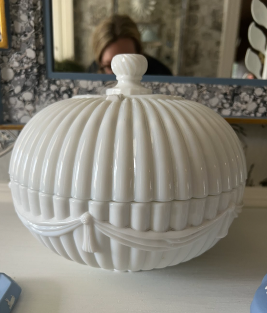 Large white opaline box