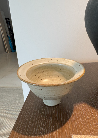 Footed bowl